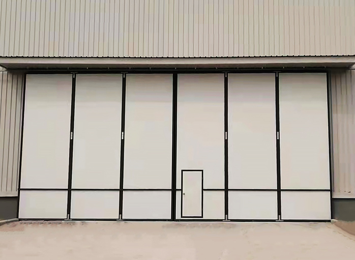 湖北客户订购的铝合金外框工业推拉门（门扇拼接款）安装完成